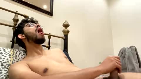 Snapshot of evansjacob chatting on 10-11-25, 01:49 evansjacob online show from 10-11-25, 01:49