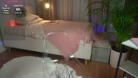 evaorion_ online show from 05-20-26, 07:09