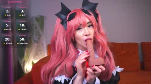 Eva online show from 10-27-25, 04:05