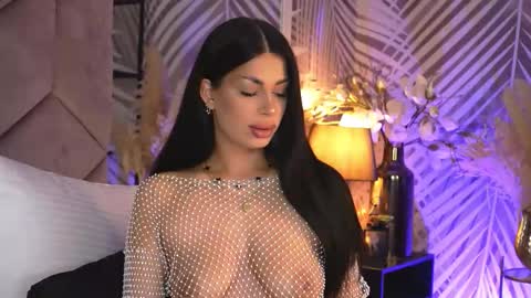 Snapshot of evarhea chatting on 02-12-26, 04:18 EvaRhea online show from 02-12-26, 04:18