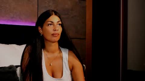 Snapshot of evarhea chatting on 06-17-26, 03:53 EvaRhea online show from 06-17-26, 03:53