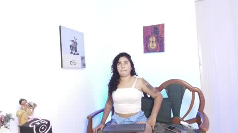 Snapshot of evarouseee chatting on 07-10-26, 01:58 evarouseee online show from 07-10-26, 01:58