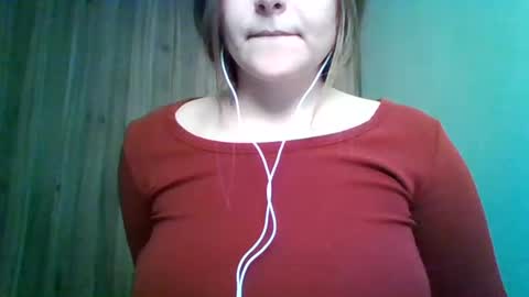 Snapshot of evasapples2026 chatting on 06-20-26, 09:06 evasapples2026 online show from 06-20-26, 09:06