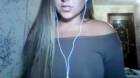 Snapshot of evasapples2026 chatting on 07-17-26, 09:30 evasapples2026 online show from 07-17-26, 09:30