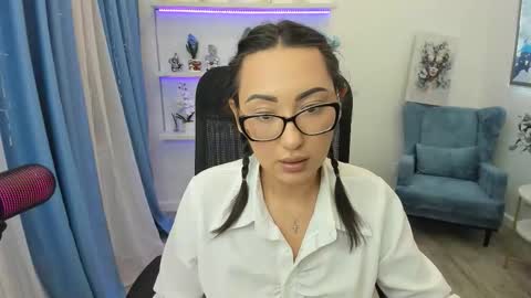 Snapshot of evasarazardje chatting on 01-10-26, 11:34 evasarazardje online show from 01-10-26, 11:34