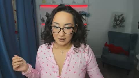 Snapshot of evasarazardje chatting on 02-04-26, 12:11 evasarazardje online show from 02-04-26, 12:11