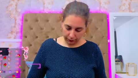 Snapshot of evasinclairr chatting on 04-20-26, 04:26 evasinclairr online show from 04-20-26, 04:26