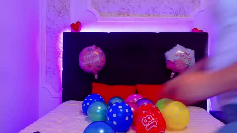 Snapshot of evasinclairr chatting on 05-26-26, 03:46 evasinclairr online show from 05-26-26, 03:46