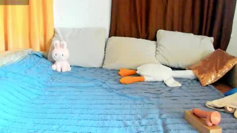 Snapshot of evasunshine18 chatting on 02-27-26, 09:09 Eva online show from 02-27-26, 09:09