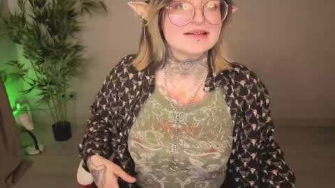 EvaTheWitcher online show from 06-09-26, 10:05