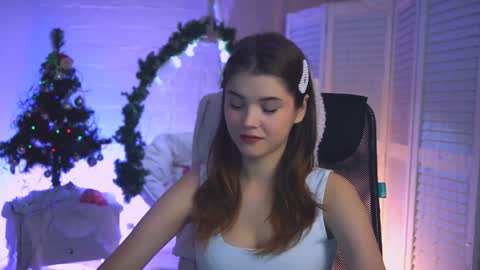 Snapshot of evathopson chatting on 12-25-24, 08:18 Eva next stream - - 1600 UTC2000 online show from 12-25-24, 08:18