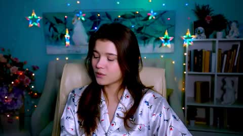 Snapshot of evathopson chatting on 03-04-25, 08:02 Eva next stream - - 1600 UTC2000 online show from 03-04-25, 08:02