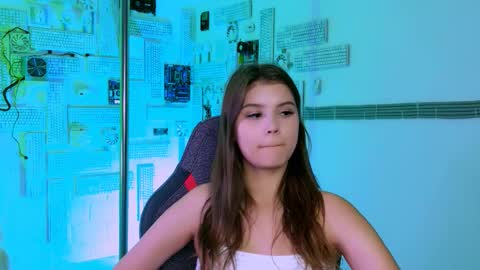 Snapshot of evathopson chatting on 09-30-25, 11:04 Eva next stream - - 1600 UTC2000 online show from 09-30-25, 11:04