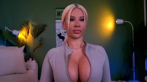 Eva online show from 04-08-26, 08:25