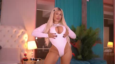 Snapshot of evazane chatting on 06-29-26, 10:37 Eva online show from 06-29-26, 10:37