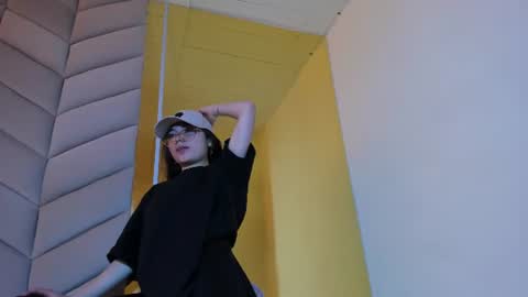 Snapshot of eve_aura chatting on 07-06-26, 04:31 Eve Aura online show from 07-06-26, 04:31