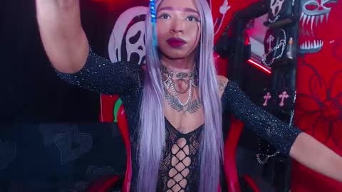 Snapshot of eve_darkovax chatting on 09-19-25, 12:17 eve dark online show from 09-19-25, 12:17