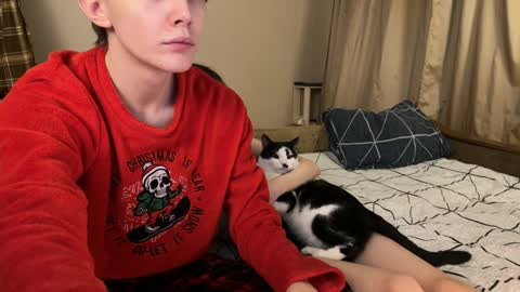 Snapshot of eveandrobert chatting on 01-20-25, 02:11 EveRobert online show from 01-20-25, 02:11