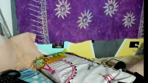 Snapshot of evecathalina1 chatting on 07-05-26, 04:19 evecathalina1 online show from 07-05-26, 04:19