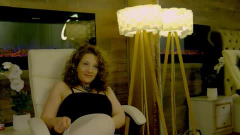 EveHamilton online show from 04-16-26, 10:34