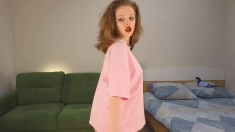 Eveleen online show from 09-25-25, 01:15