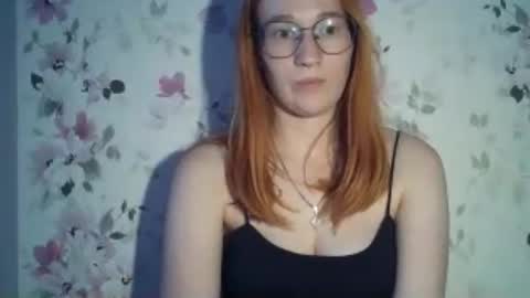 Snapshot of eveliina_shy chatting on 06-13-26, 03:43 Evelina online show from 06-13-26, 03:43