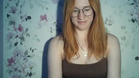 Snapshot of eveliina_shy chatting on 06-19-26, 04:50 Evelina online show from 06-19-26, 04:50