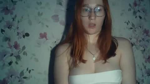 Snapshot of eveliina_shy chatting on 06-29-26, 03:34 Evelina online show from 06-29-26, 03:34