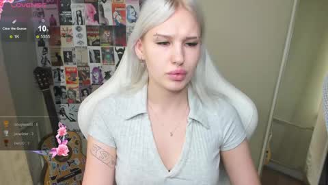 Evelina online show from 05-31-26, 01:36
