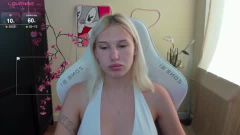 Snapshot of evelinalu chatting on 07-03-26, 01:45 Evelina online show from 07-03-26, 01:45