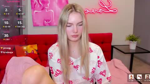 Snapshot of evelineamore chatting on 07-18-26, 01:32 Eveline online show from 07-18-26, 01:32