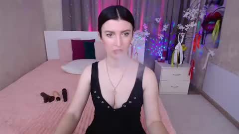 Snapshot of evelingills chatting on 06-22-26, 05:26 Evelin online show from 06-22-26, 05:26