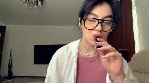 Snapshot of evelinkowski chatting on 02-21-26, 06:58 Sofia online show from 02-21-26, 06:58