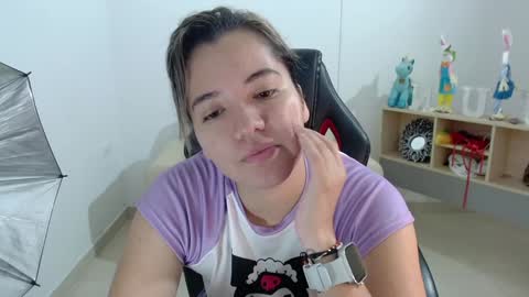 Evelyn online show from 12-14-24, 01:05