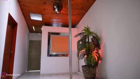 evelyn evelyn online show from 03-06-26, 05:20