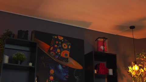 Snapshot of evelyn_evyy chatting on 06-15-26, 06:10 Evelyn online show from 06-15-26, 06:10