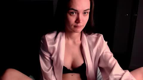 Evelyn online show from 11-24-25, 04:40