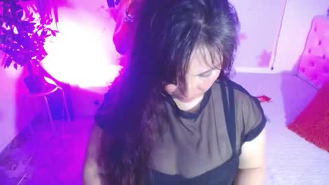 Juliana online show from 10-16-25, 07:04