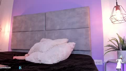 Snapshot of evelyn_millers_11 chatting on 01-11-25, 04:38 Evelyn online show from 01-11-25, 04:38