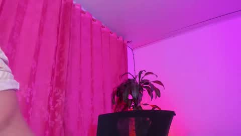 Evelyn Sandoval online show from 03-20-26, 02:49