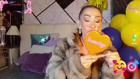 Snapshot of evelynagrey chatting on 07-10-26, 10:07 EvelynaGrey online show from 07-10-26, 10:07