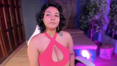  Evelyn  online show from 12-22-25, 12:13