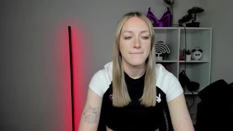 evelynblond online show from 03-09-26, 06:28