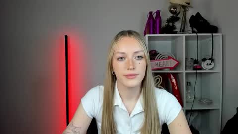 evelynblond online show from 05-28-26, 01:41