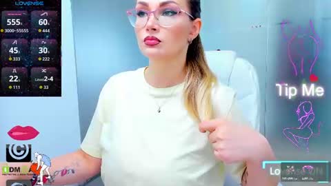 Snapshot of evelyne_rose chatting on 06-29-26, 04:52 evelyne_rose online show from 06-29-26, 04:52