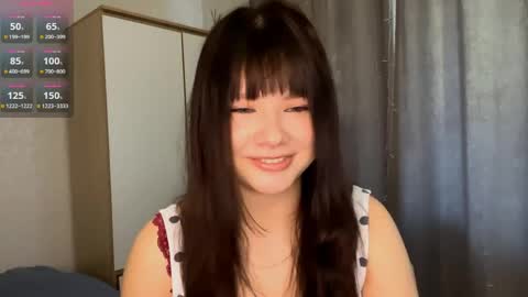 Snapshot of evelynhudson chatting on 05-21-26, 08:10 Evelyn Velvet online show from 05-21-26, 08:10