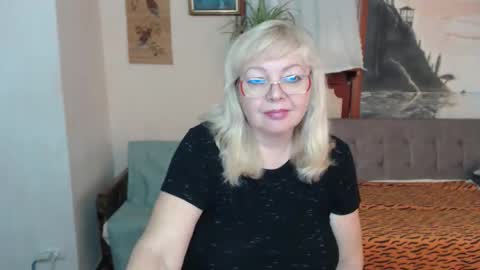BarbaraBlondy online show from 10-30-25, 07:25
