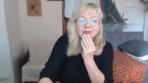 BarbaraBlondy online show from 11-13-25, 09:08
