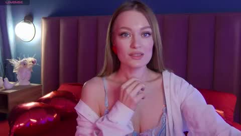 Evelyn online show from 02-13-26, 01:45