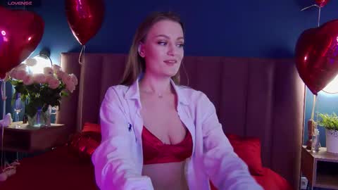 Evelyn online show from 02-15-26, 04:42